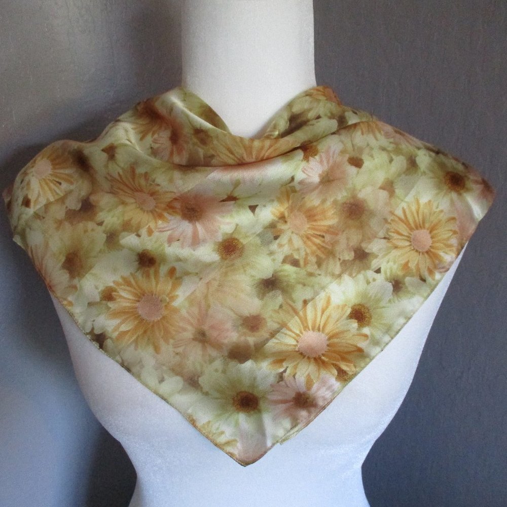 Autumn daisies scarf